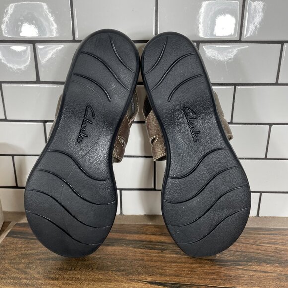 Clarks Leisa Lakelyn Womens 8 Wide Shoes Pewter Metallic Leather Comfort Sandal - Picture 8 of 13